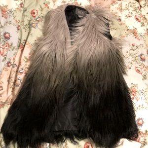 Ombré Furry Faux Fur Shaggy Vest Small VGUC